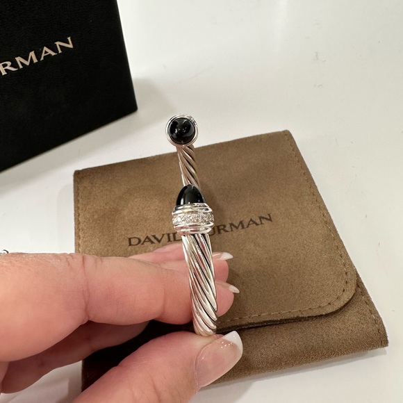 Authentic David Yurman 7mm diamond/black Onyx cabochon bangle bracelet - Picture 5 of 6